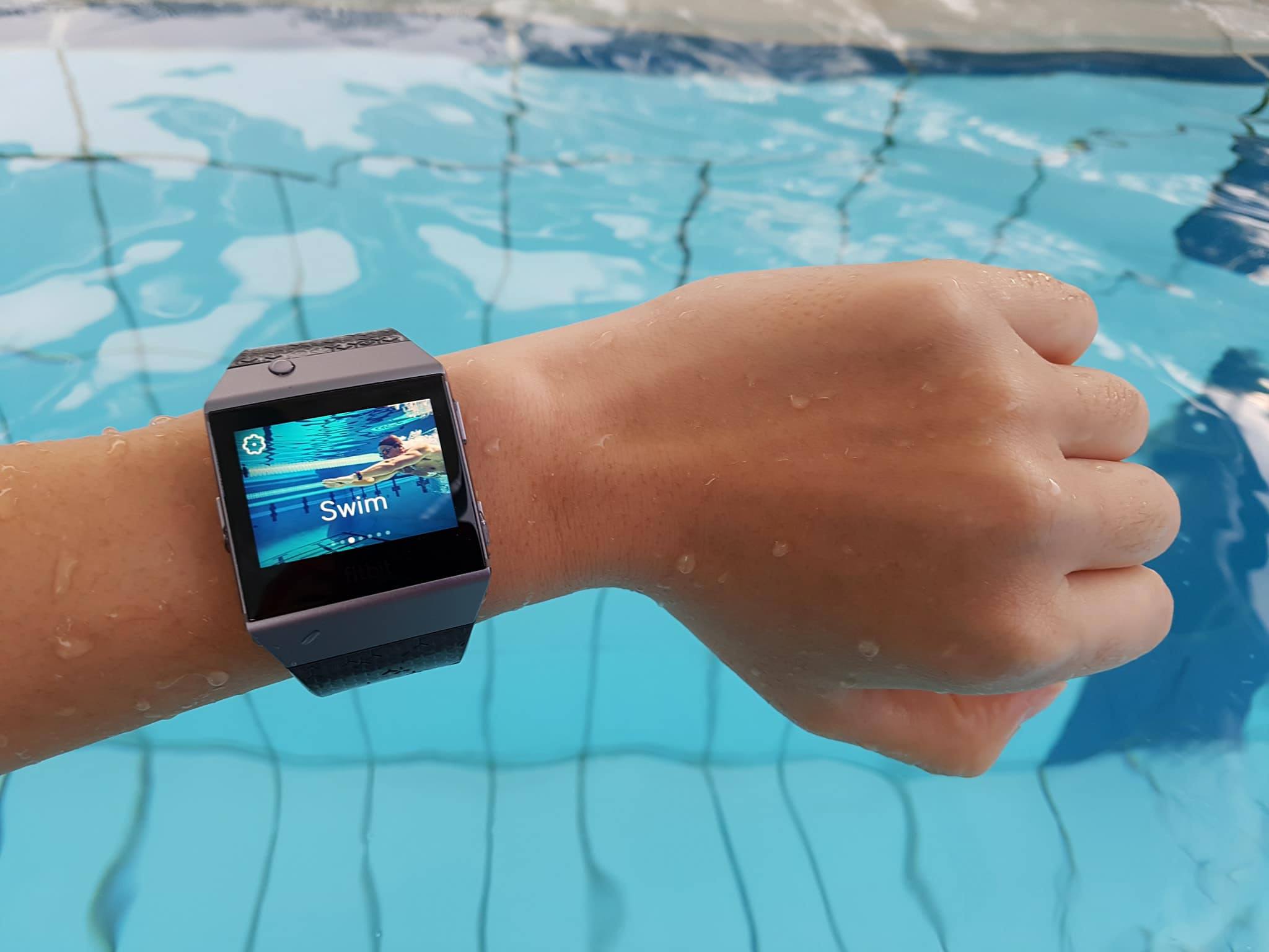 fitbit ionic swimming review